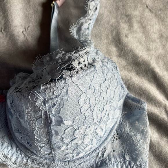 Lace Underwire Bra in Light Blue - Picture 4 of 8